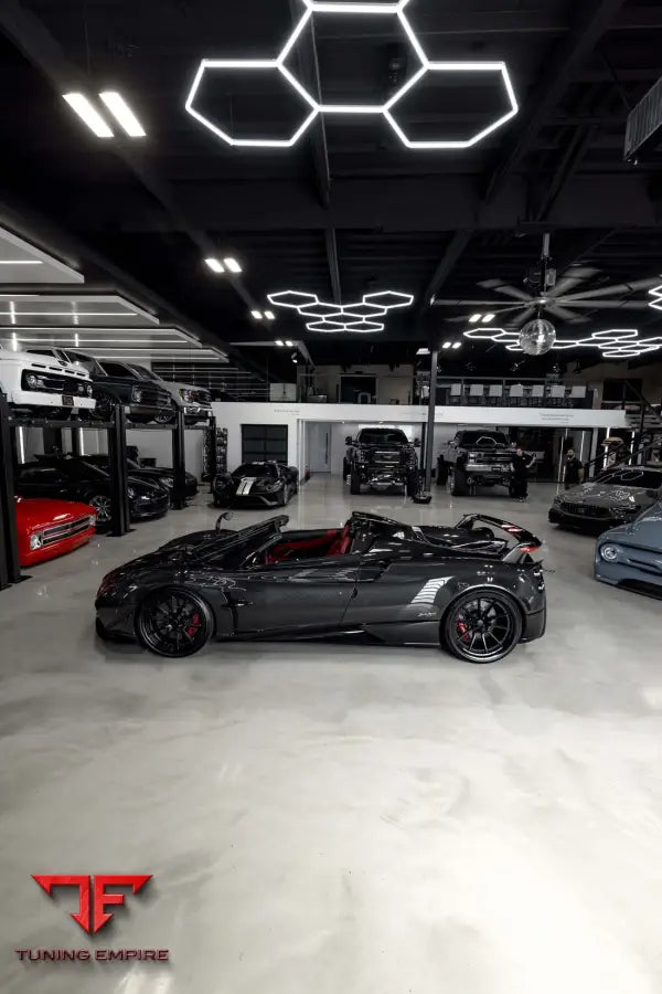PAGANI HUAYRA R FORGED WHEELS AND EXHAUST SYSTEM