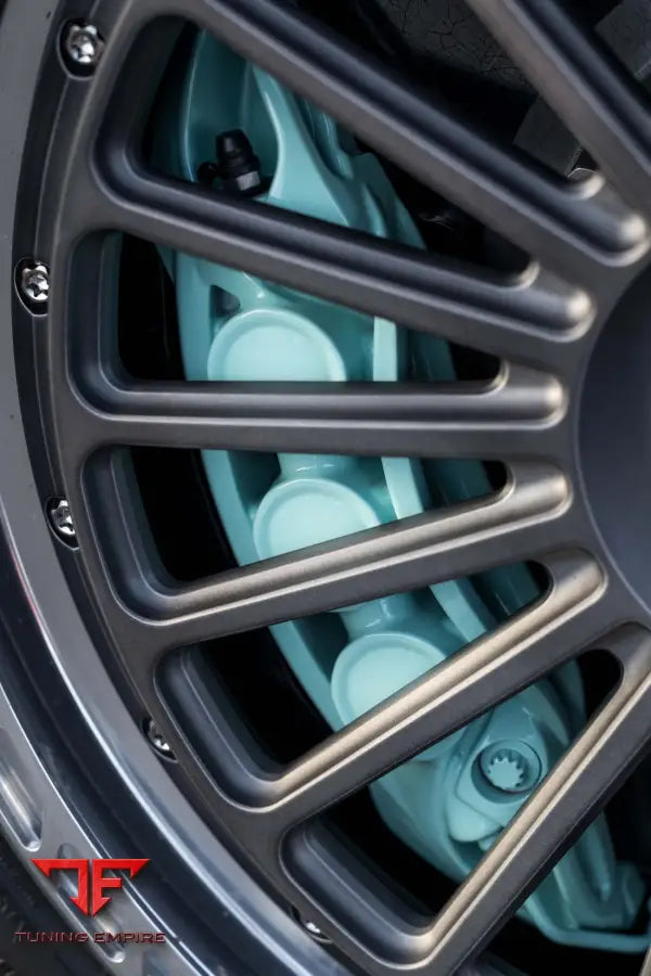 PAGANI UTOPIA FORGED WHEELS AND EXHAUST SYSTEM