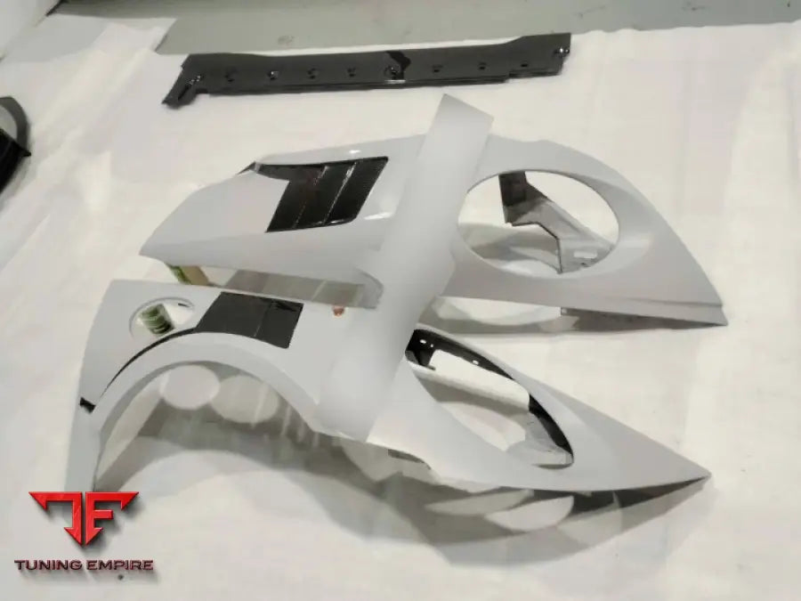 PORSCHE 911 992 CARRERA 2019 + CARBON BODY KIT