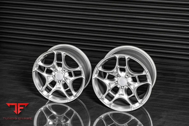 PORSCHE 911/992 KAHN FORGED ALLOY WHEELS