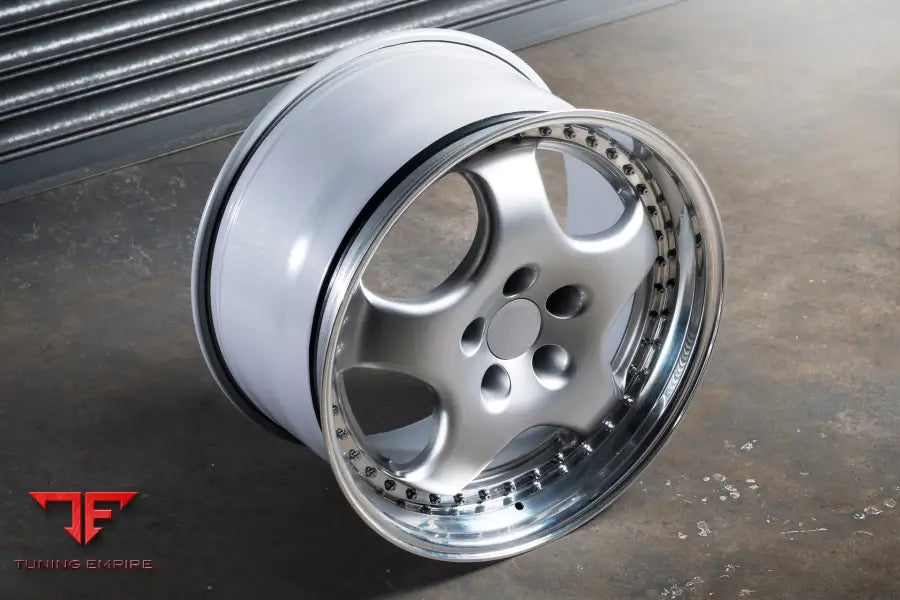 PORSCHE 911/992 KAHN FORGED WHEELS