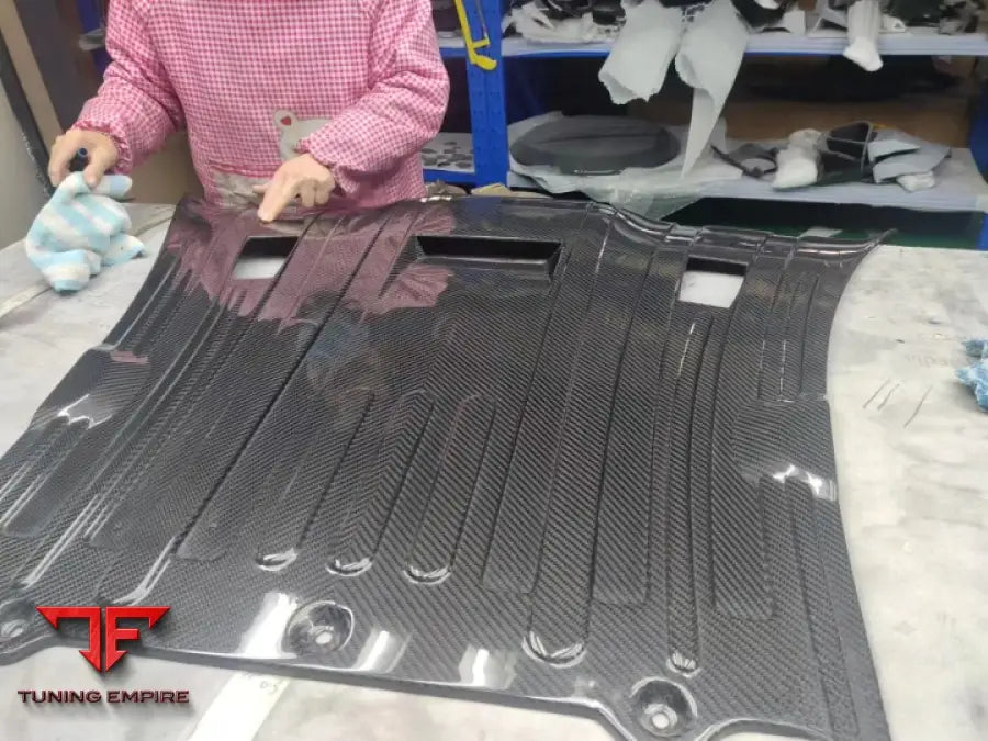 PORSCHE 911 992 UPGRADE TO GT3 992 DRY CARBON BODY KIT