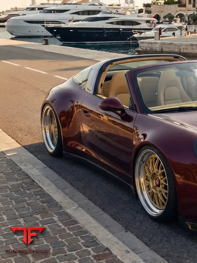 Porsche 911 BODY KIT AND FORGED WHEELS