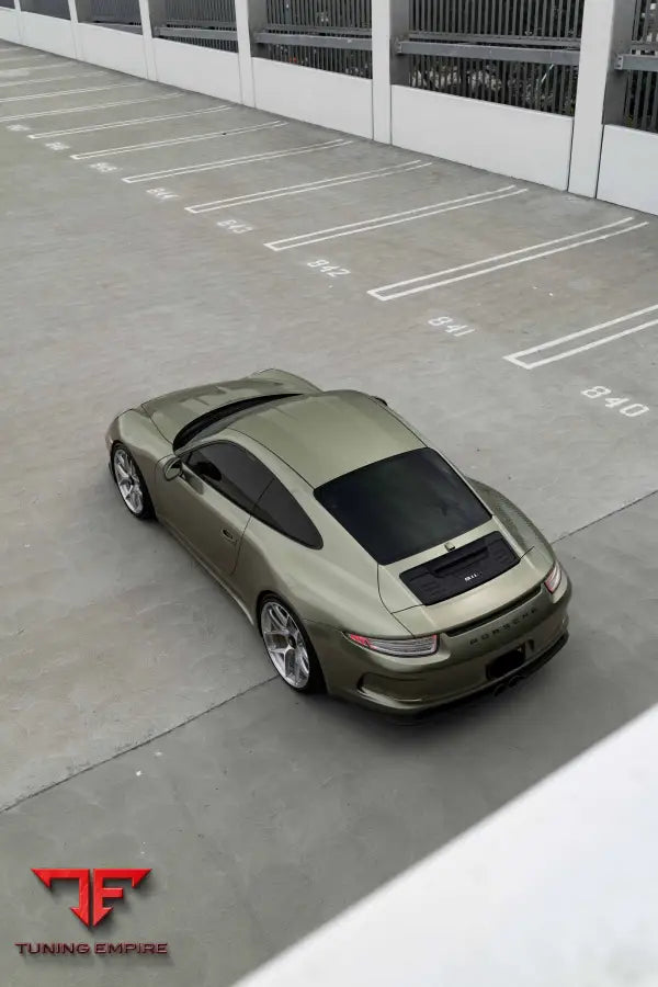 PORSCHE 911 R FORGED WHEELS AND EXHAUST SYSTEM