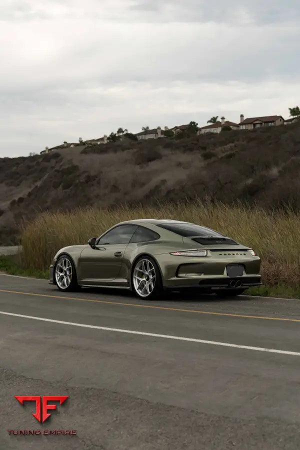 PORSCHE 911 R FORGED WHEELS AND EXHAUST SYSTEM