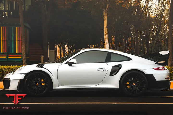 PORSCHE 991.1 / CARRERAS GT2RS STYLE CARBON FIBER SIDE SKIRTS BSD