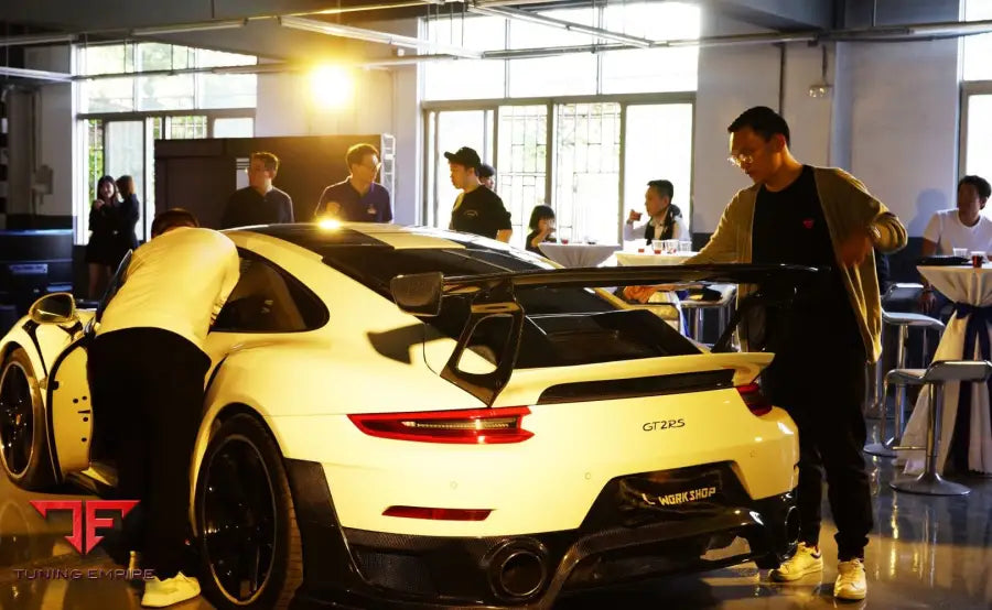 PORSCHE 991.1 TURBO S UPGRADE TO GT2RS BODY KIT BSD