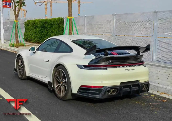 PORSCHE 992 DRY CARBON PARTS