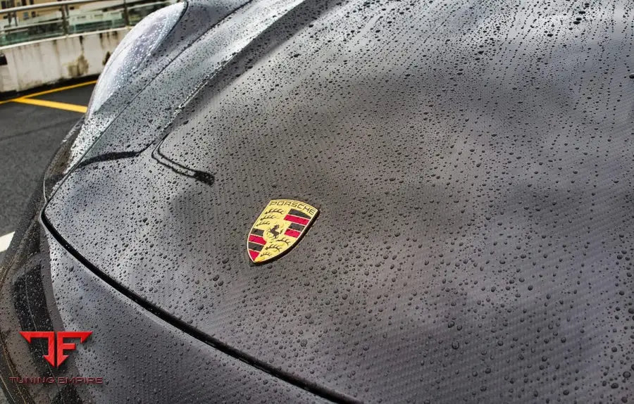 Porsche 992 Turbo S Dry Carbon Body kit