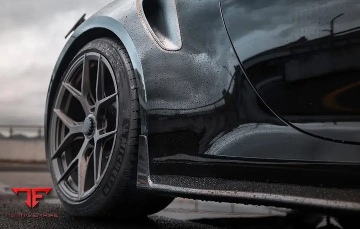 Porsche 992 Turbo S Dry Carbon Body kit