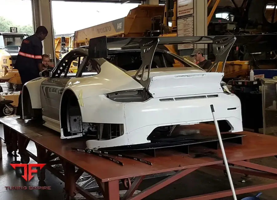 PORSCHE 996.1 AND 996.2 TO PORSCHE 997 2013 GT3R BODY KIT