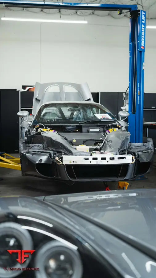 PORSCHE CARRERA GT FORGED WHEELS AND EXHAUST SYSTEM