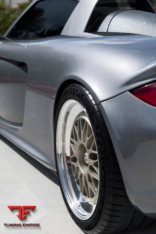 PORSCHE CARRERA GT FORGED WHEELS AND EXHAUST SYSTEM