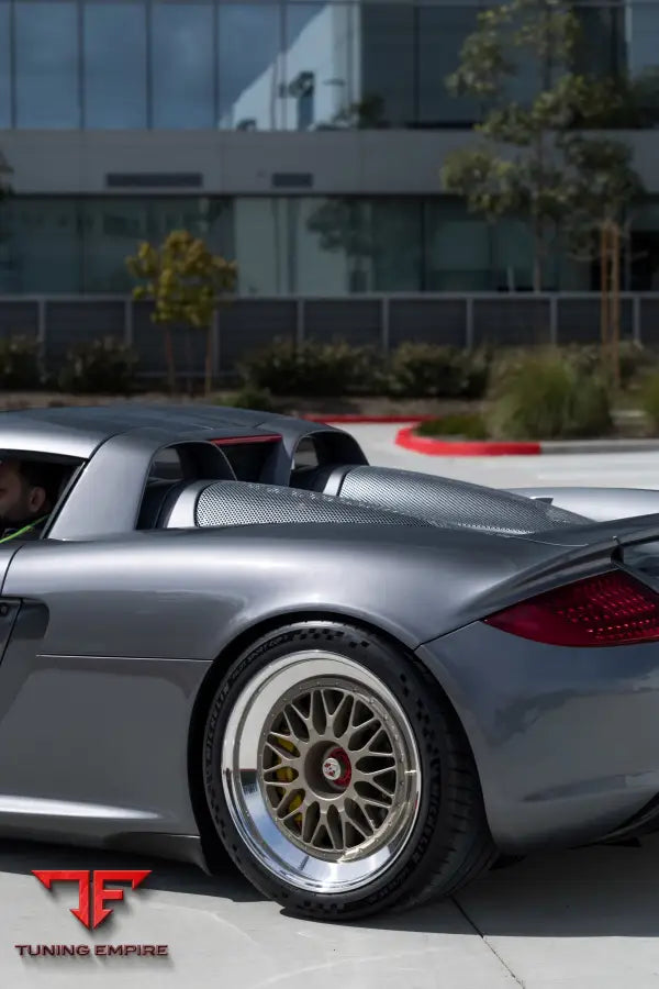 PORSCHE CARRERA GT FORGED WHEELS AND EXHAUST SYSTEM