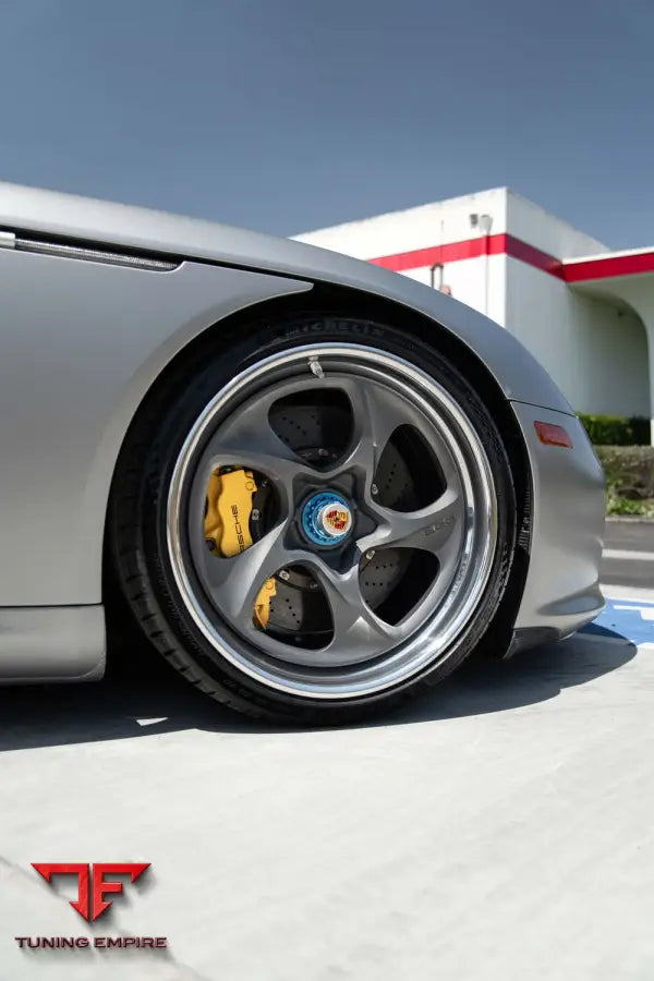 PORSCHE CARRERA GT FORGED WHEELS AND EXHAUST SYSTEM