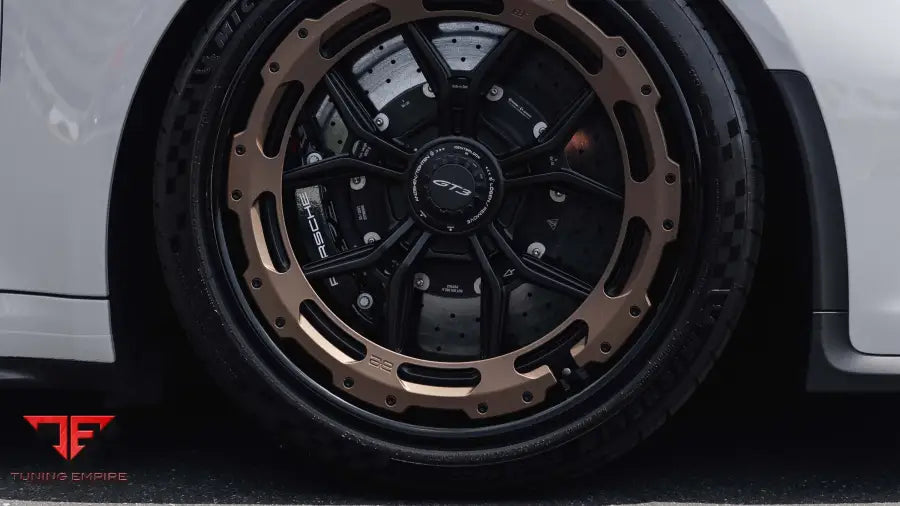 PORSCHE GT3 FORGED WHEELS AND EXHAUST SYSTEM