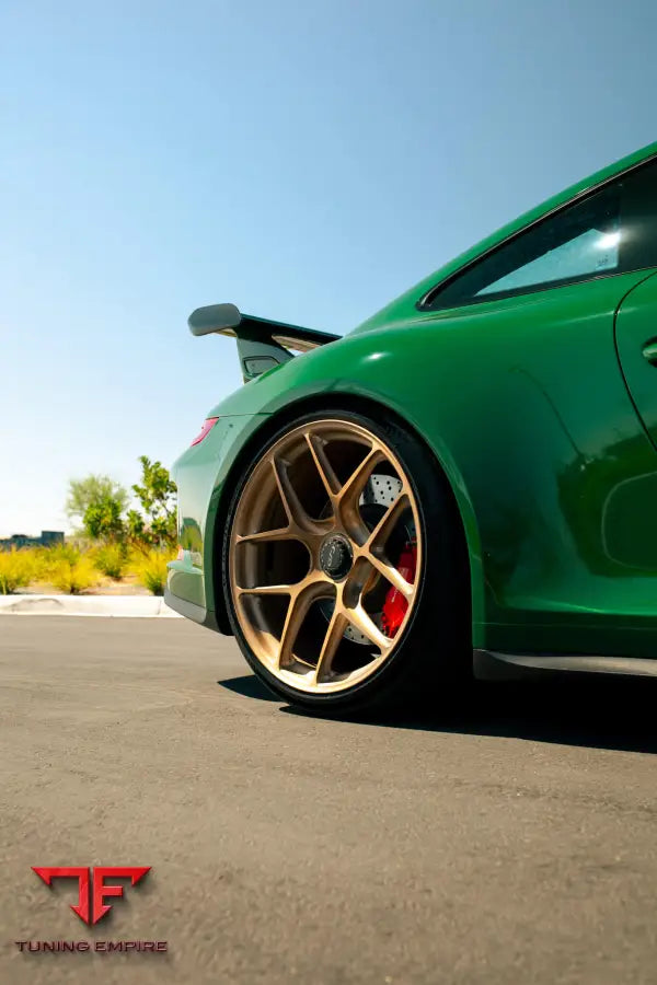 PORSCHE GT3 FORGED WHEELS AND EXHAUST SYSTEM