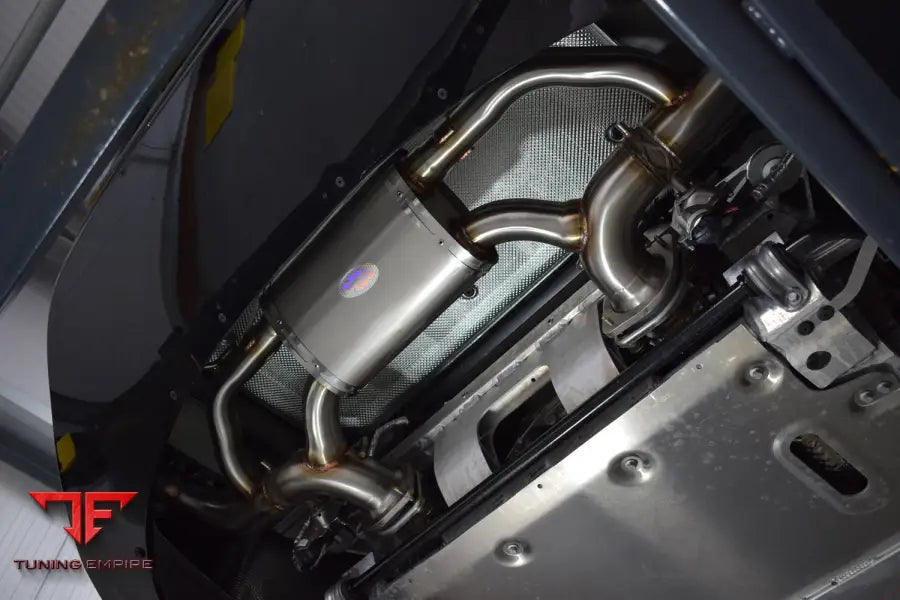 QUICKSILVER ASTON MARTIN DB12 - TITAN SPORT REAR SECTION WITH SOUND ARCHITECT™ (2023 ON)