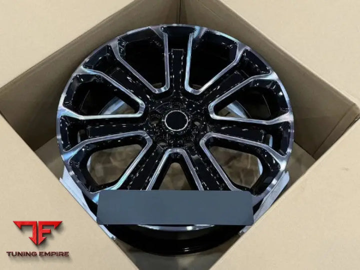 RANGE ROVER WHEEL DEFENDER 110