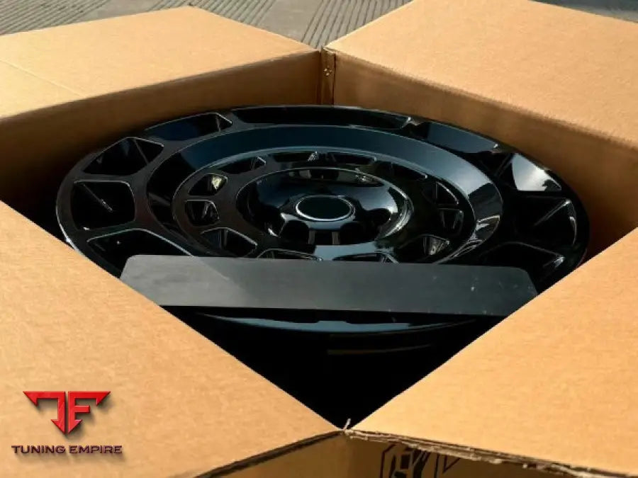 RANGE ROVER WHEEL DEFENDER L663 2025