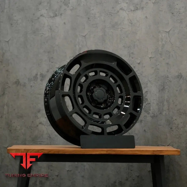 RANGE ROVER WHEEL DEFENDER OCTA L663 2025