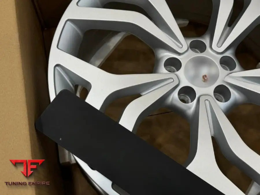 RANGE ROVER WHEEL EVOQUE 2 L551 2021