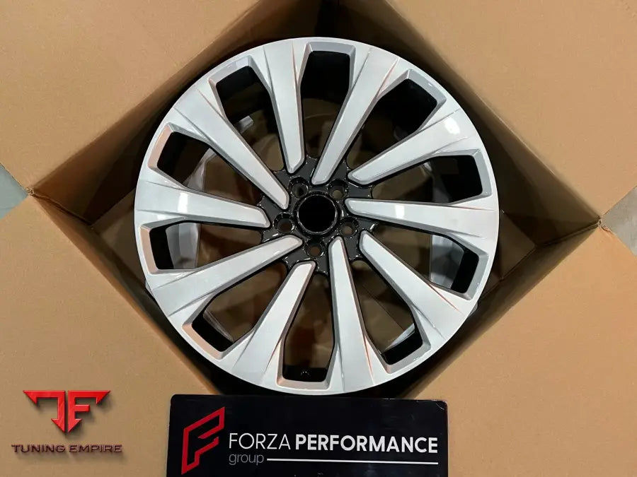 RANGE ROVER WHEEL L460 SILVER ALLOY T26