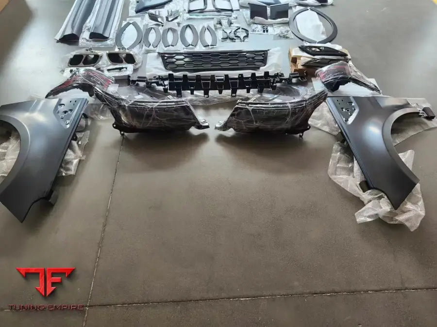 RANGE ROVER SPORT 13-17y to 18-22y SVR STYLE BODY KIT