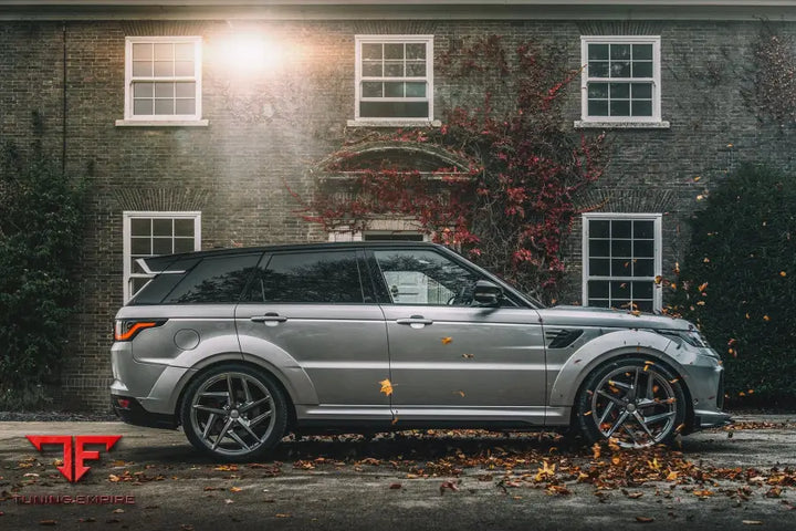 RANGE ROVER SPORT SVR BODY KIT 2018Y