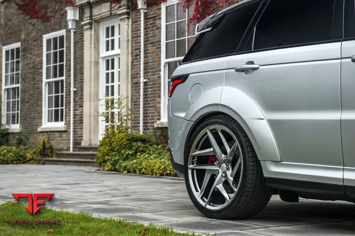 RANGE ROVER SPORT SVR BODY KIT 2018Y