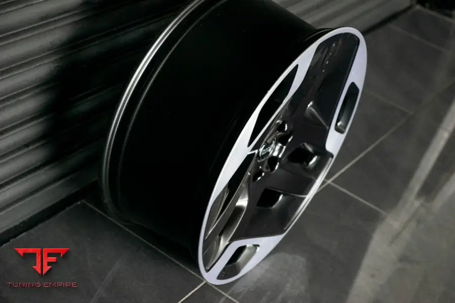 RANGE ROVER SPORT SVR KAHN FORGED WHEELS