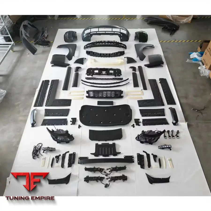 RANGE ROVER VOGUE 2013 2017Y OLD TO NEW 2023Y BODY KIT