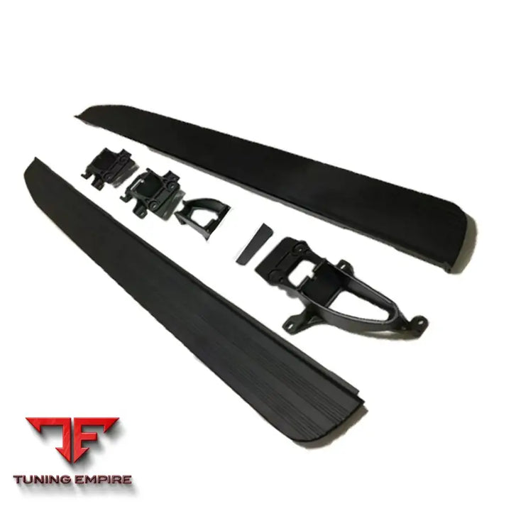 RANGE ROVER VOGUE SIDE SKIRTS / RUNNING BOARDS WITH MOUNTING BRACKETS