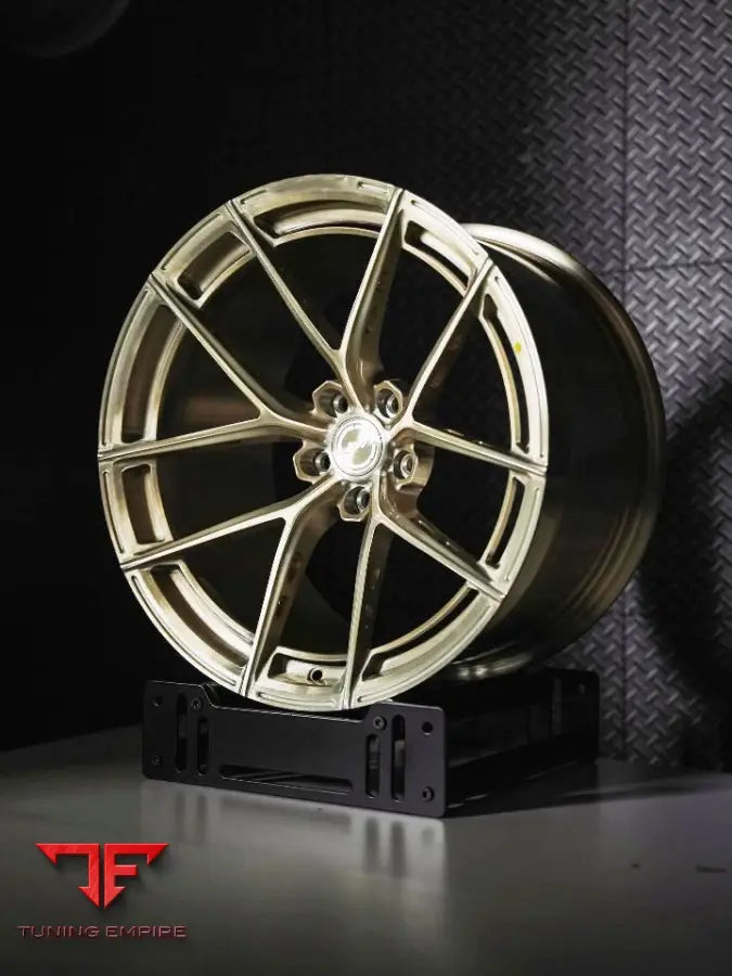 RAZOR FORGED GOLD WHEELS WITH RACE POCKETS
