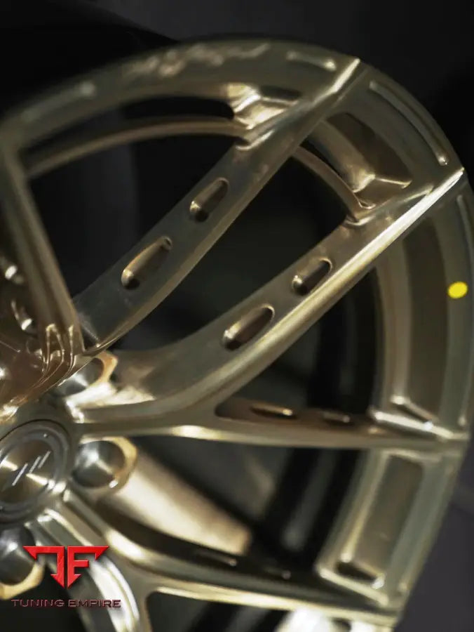RAZOR FORGED GOLD WHEELS WITH RACE POCKETS