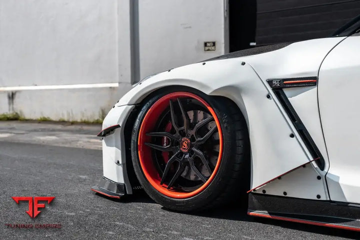 ROCKET BUNNY WIDEBODY NISSAN GT-R FORGED WHEELS