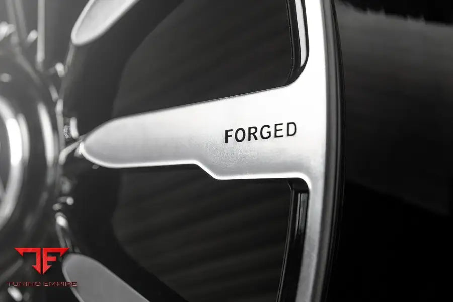 ROLLS-ROYCE CULLINAN KAHN FORGED ALLOY WHEELS