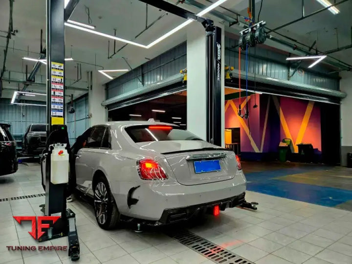 ROLLS-ROYCE GHOST 2020 + DRY CARBON BODY KIT