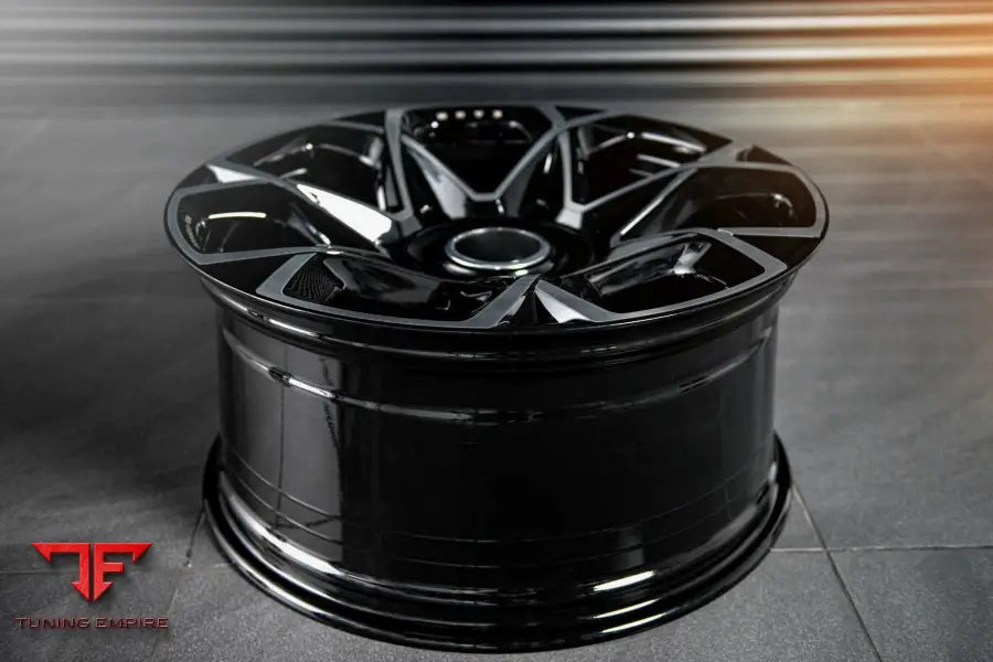 ROLLS-ROYCE PHANTOM 8 KAHN FORGED WHEELS