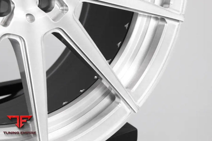 STRASSE R10 DEEP CONCAVE FORGED WHEELS