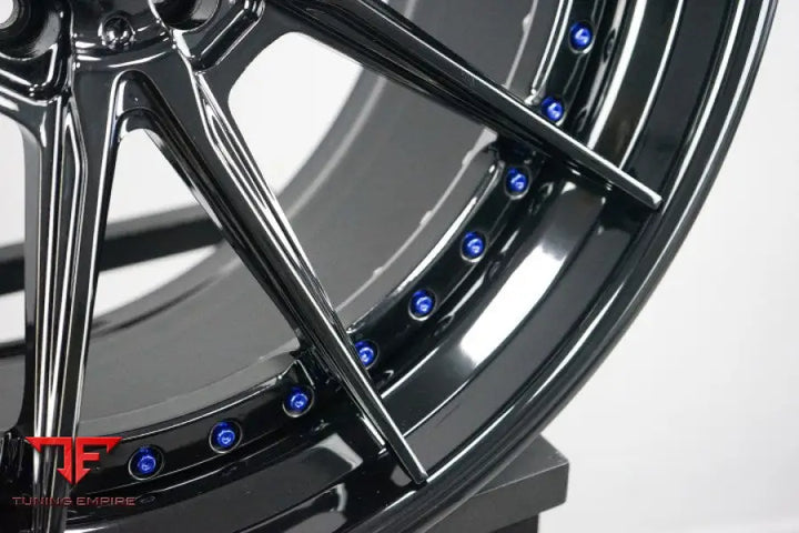 STRASSE SV10 DEEP CONCAVE FORGED WHEELS
