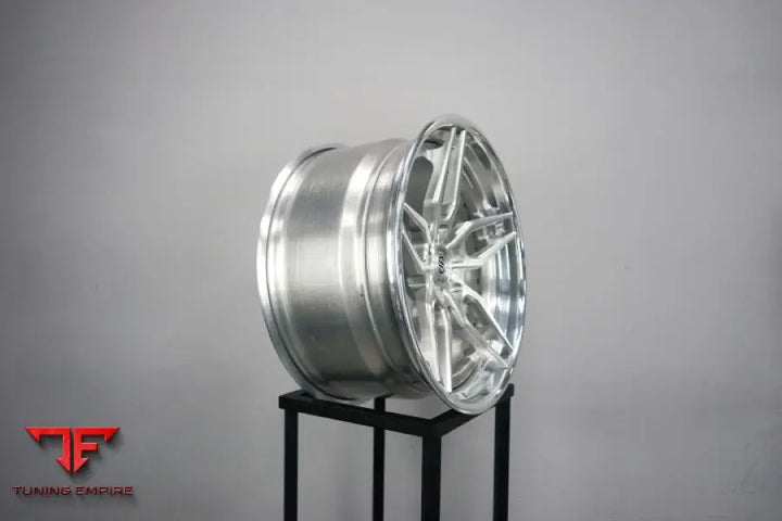 STRASSE SV4 DEEP CONCAVE FORGED WHEELS