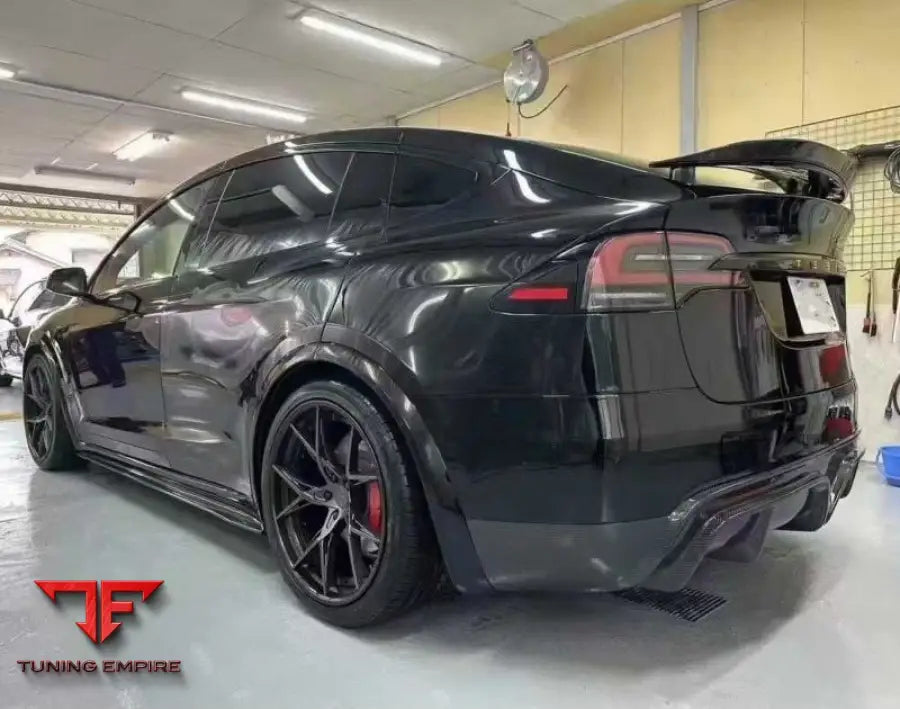 TESLA MODEL X CM STYLE CARBON FIBER BODY KIT FOR – FRONT LIP SIDE SKIRTS REAR DIFFUSER & SPOILER (2016–2019)