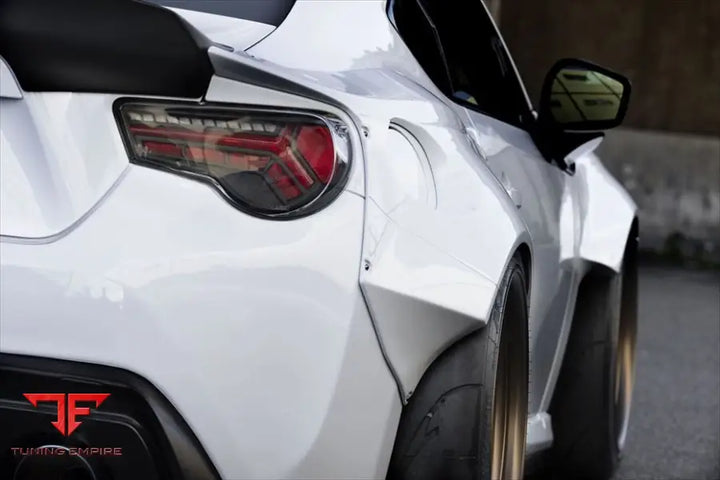 TOYOTA A86 ZN6 BODY KIT WITH WHEELS