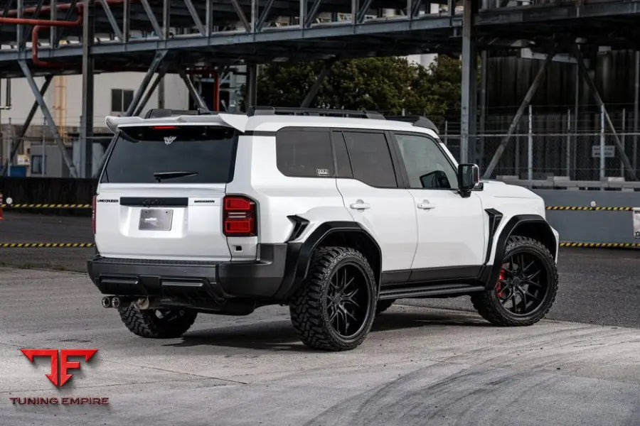 TOYOTA LAND CRUISER 250 BODY KIT WITH WHEELS