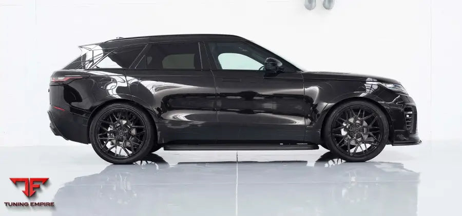 URBAN RANGE ROVER VELAR