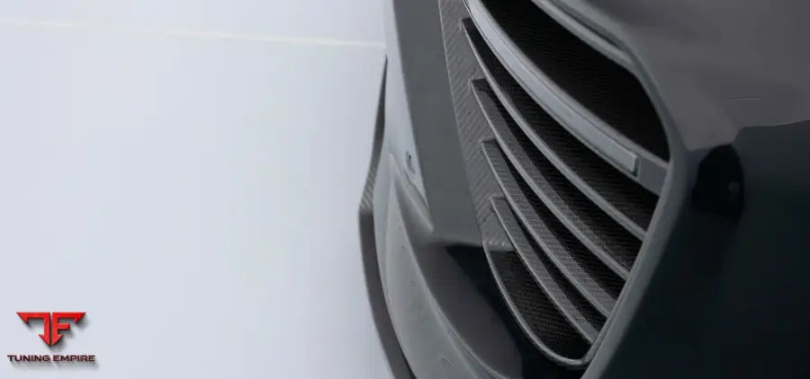 URBAN RANGE ROVER VELAR