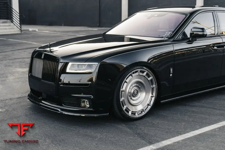 URBAN ROLLS-ROYCE GHOST