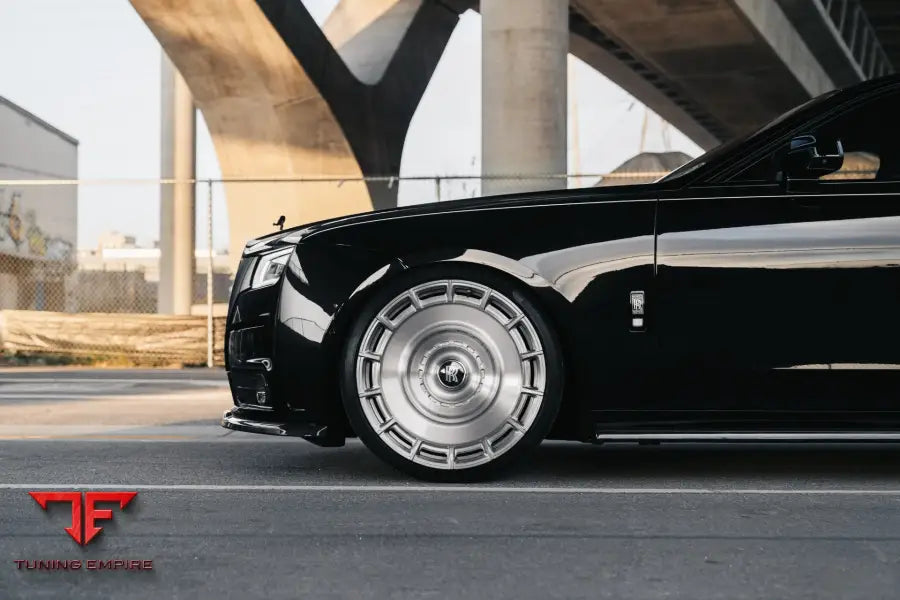 URBAN ROLLS-ROYCE GHOST
