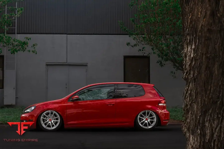 VOLKSWAGEN GOLF FORGED WHEELS AND EXHAUST SYSTEM
